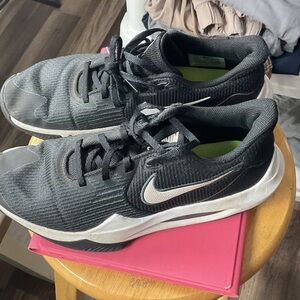 Nike Women's Black and White Sneakers